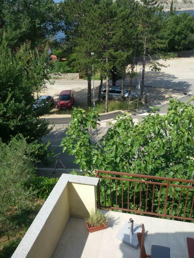 New, Sunny Apartment Surrounded By Nature 오미살즈 외부 사진
