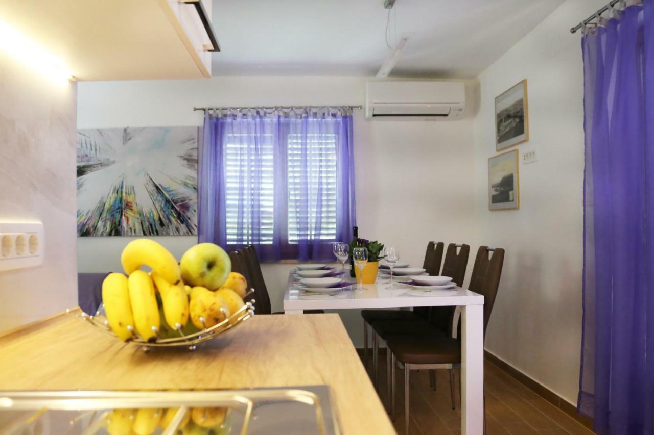 New, Sunny Apartment Surrounded By Nature 오미살즈 외부 사진